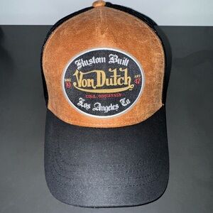 Von Dutch faux suede trucker hat (Rare)